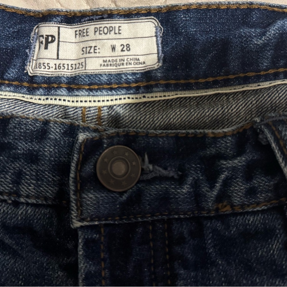 ❤️Free People Dark Wash Wide Leg Jeans-Great condition! - Picture 2 of 7